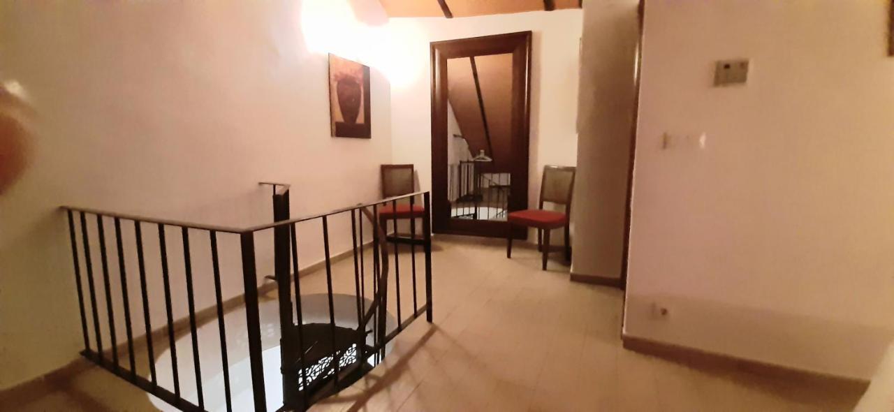 コルドバApartamento Con Buhardilla Casco Historicoアパートメント エクステリア 写真
